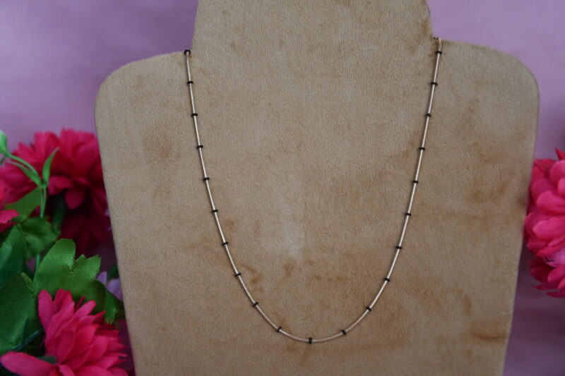 Simple Black Beads NFBB01