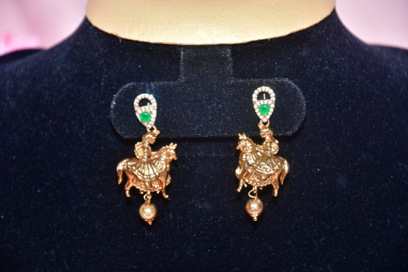 Groom Danglers NFE07