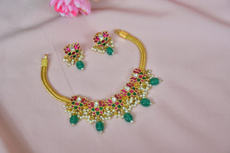 Kundan Lotus Neckset with Earrings NFN83