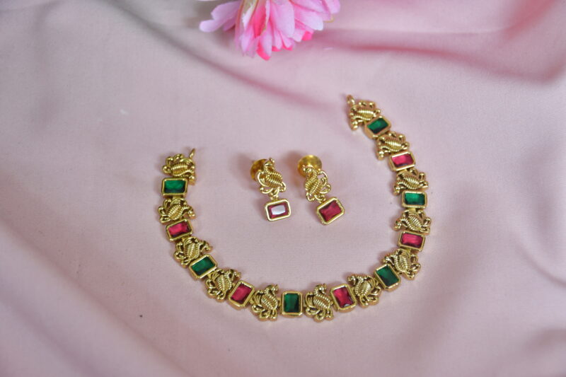 Antique Simple Set with Earrings in Multicolours NFN98