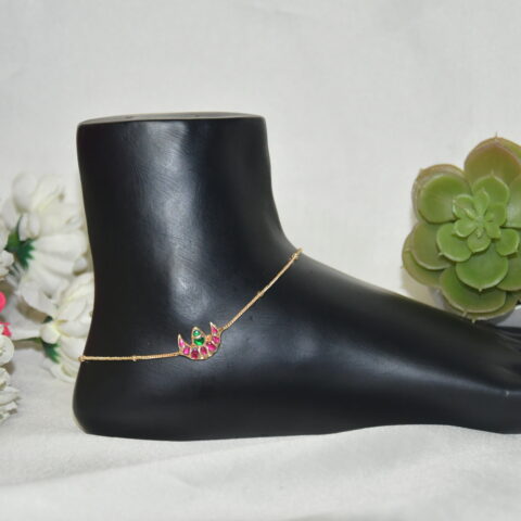 Moon shape kundan anklets with crescent motif and kundan accents by Nischala Fashions.