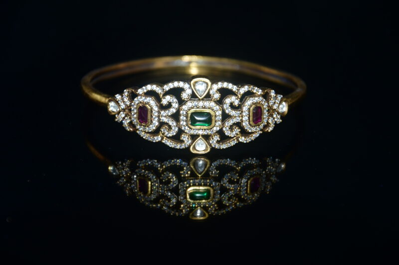 Victorian single bangle on wrist