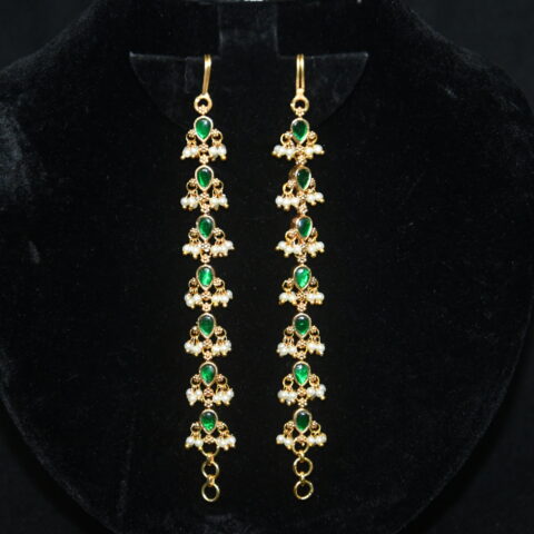 Jadau kundan green matilu/earchain by Nischala Fashions