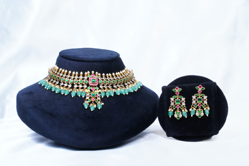 Kundan choker necklace with earrings