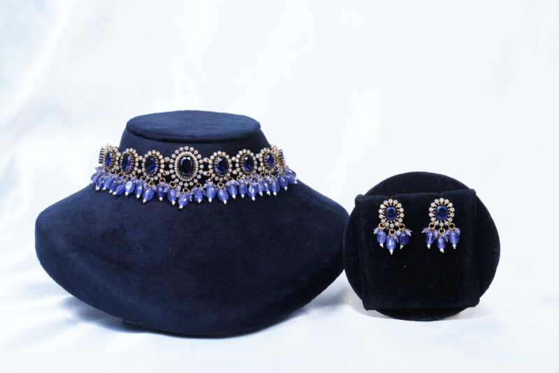 Victorian violet choker necklace with earrings