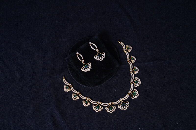 Simple flower necklace with earrings in green NFN123G - Image 4