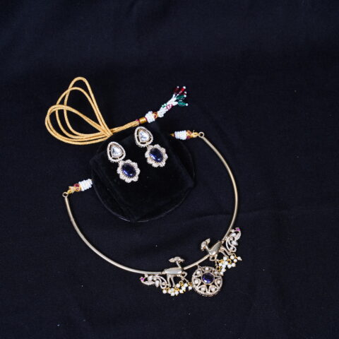 Deer hasli/kante necklace with earrings in violet (NFN124V)