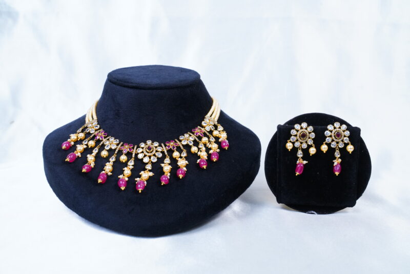 Swarovski Pearl Uncut Necklace with Earrings