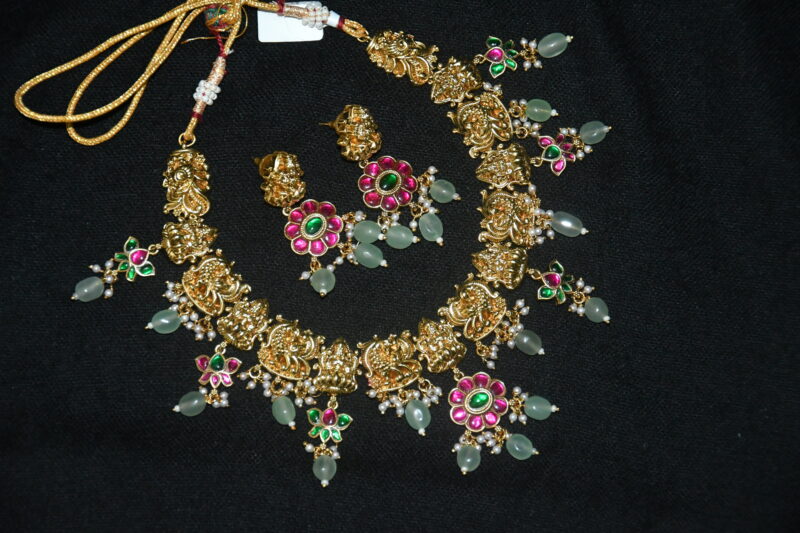 Antique kundan lakshmi necklace with earrings NFN144 - Image 4
