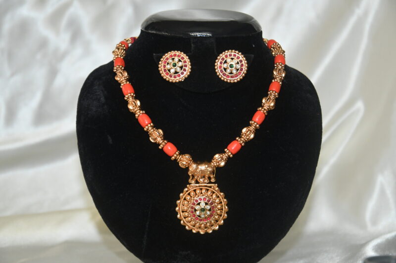Antique coral kempu necklace with earrings