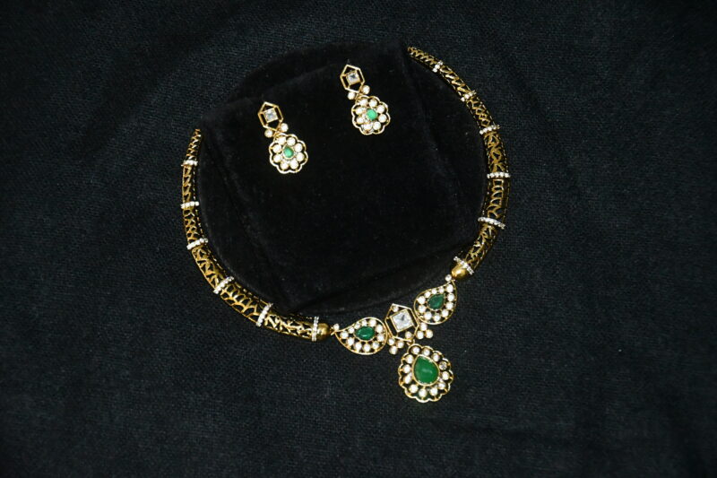 CZ kante necklace with earrings (NFN149G)