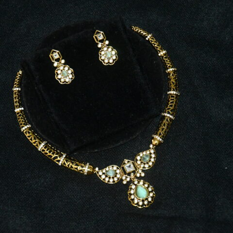 CZ kante necklace with earrings (NFN149LB)