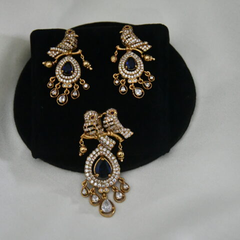 Victorian bird pendant with earrings in blue NFP09B