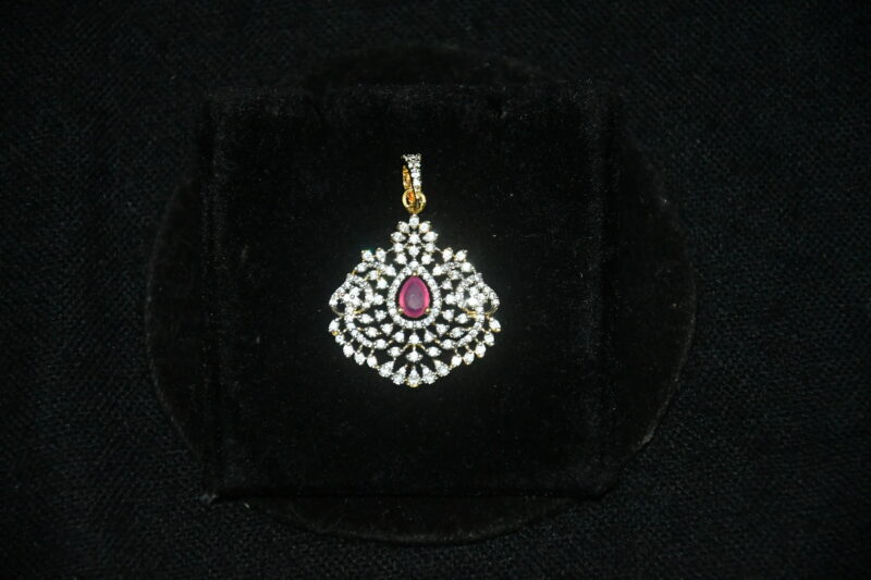 Small diamond pendant with earrings in pink NFP14P - Image 2