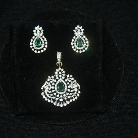 Small diamond pendant with earrings in seagreen NFP14SG
