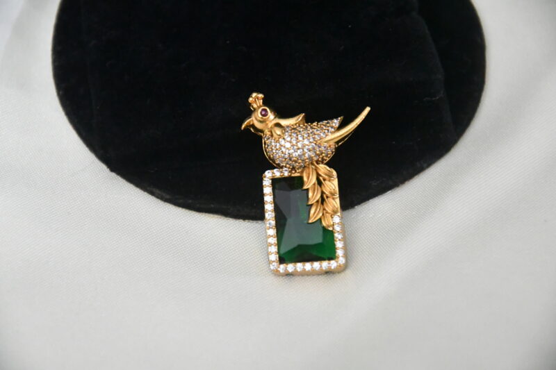 Bird cz pendant in green NFP16G