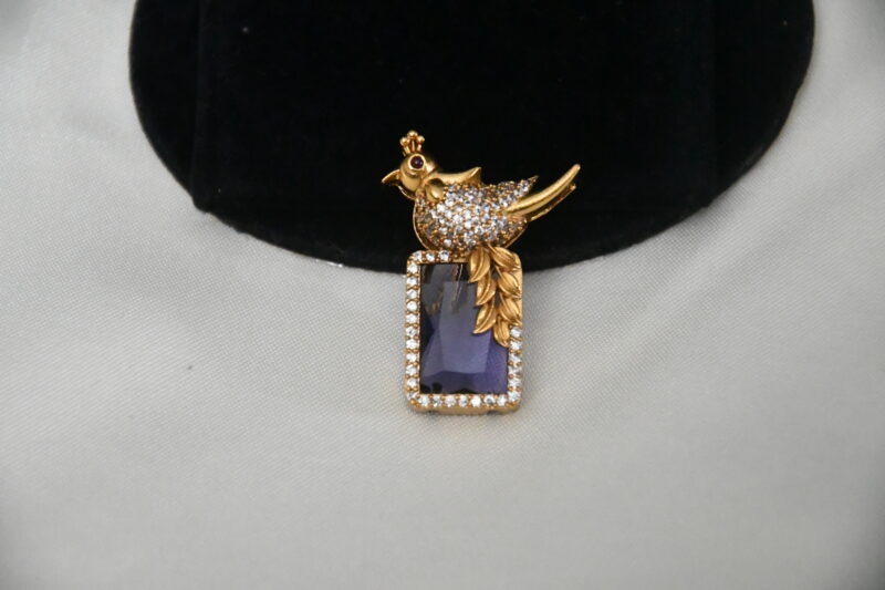 Bird cz pendant in violet NFP16V
