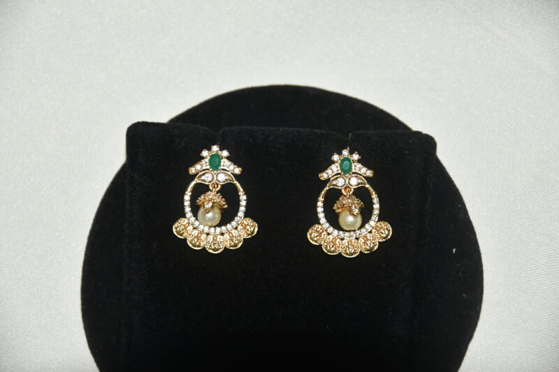 Lakshmi kasu cz pendant in green with earrings NFP20G - Image 3