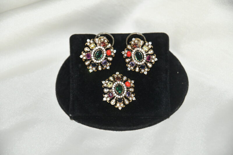 Navartna Victorian pendant with earrings NFP21