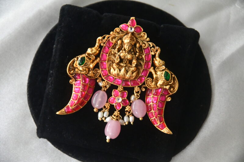Lakshmi jadau kundan double tiger nail style pendant NFP24
