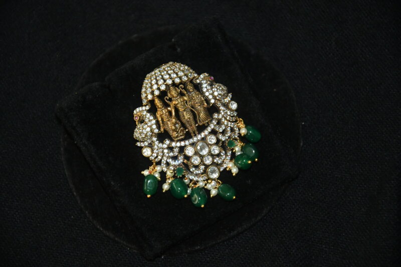 Victorian ramparivar pendant NFP32