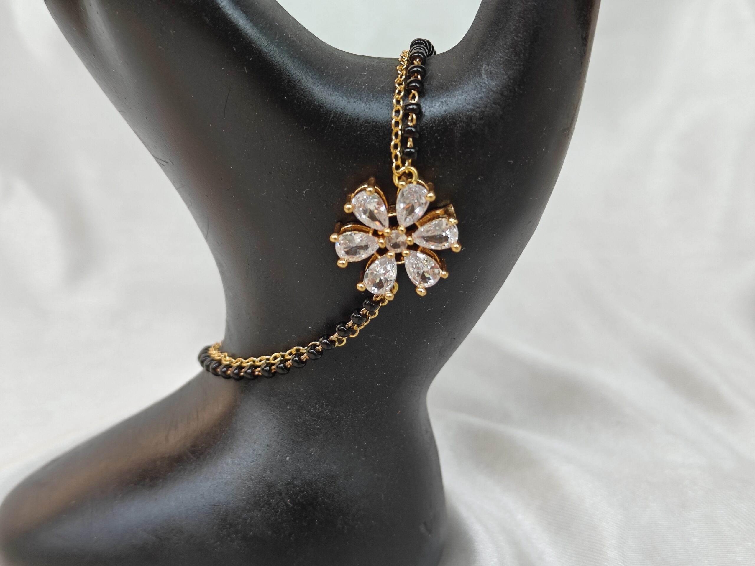 Black Beads flower bracelet NFBB27