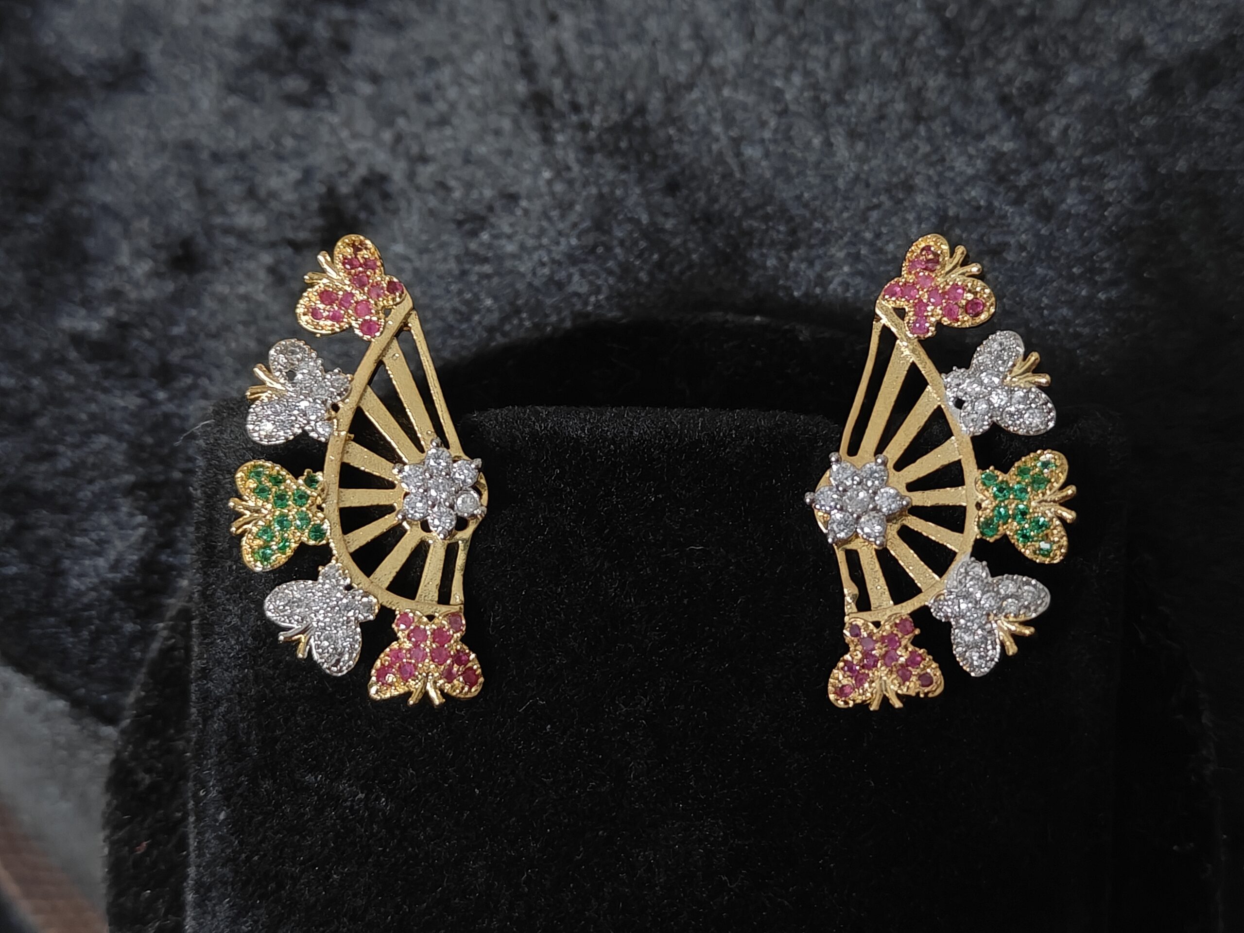 Diamond multicolour Butterfly earcuff NFE38M