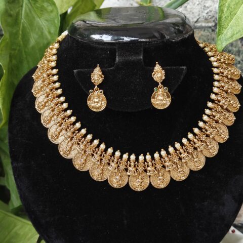 Lakshmi kasu necklace with pearls NFN199